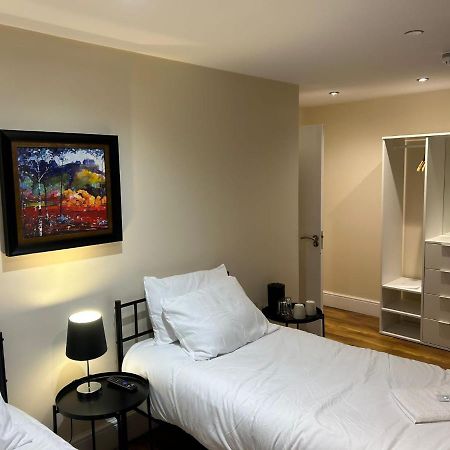 Twin Room With En-Suite Édimbourg Extérieur photo