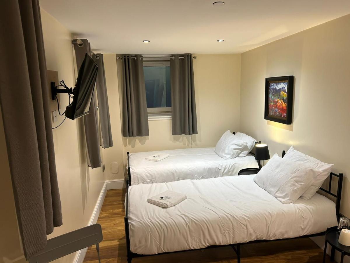 Twin Room With En-Suite Édimbourg Extérieur photo